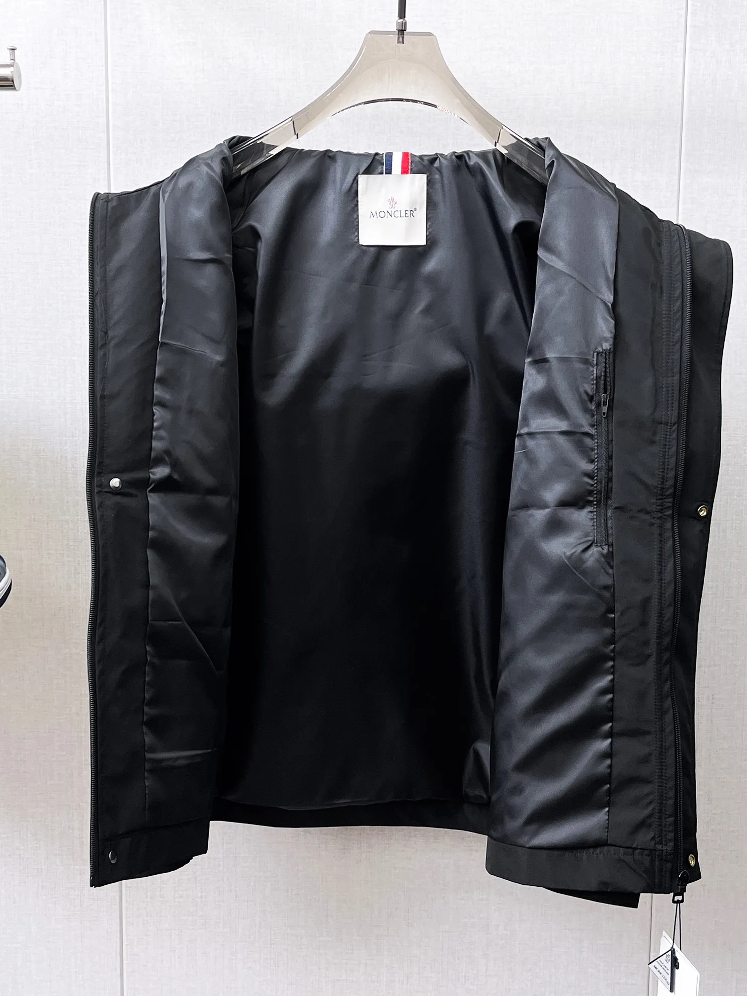 Same Style， ， 2026 New Arrival ， Original Premium Breathable ， ， ， Quality。 ， Sizes：M～3XL